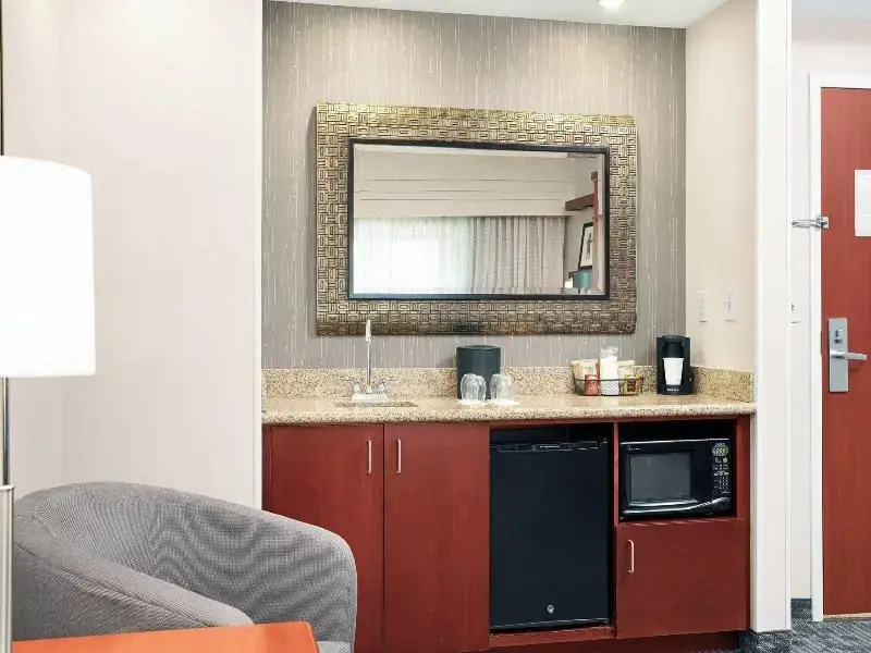 1 Bedroom Double Suite (full double bed)