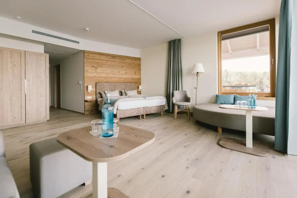 Family Suite with balcony and with lake view