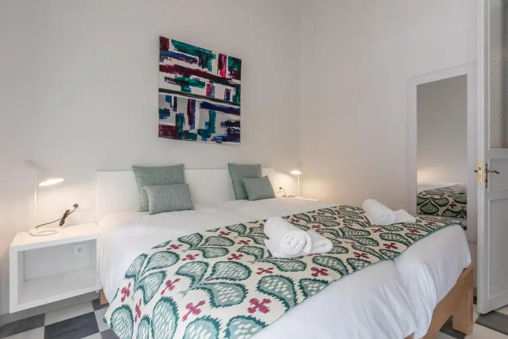 2 Bedrooms Apartment
