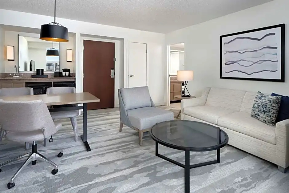 Embassy Suites by Hilton Myrtle Beach Oceanfront Resort - Chambres