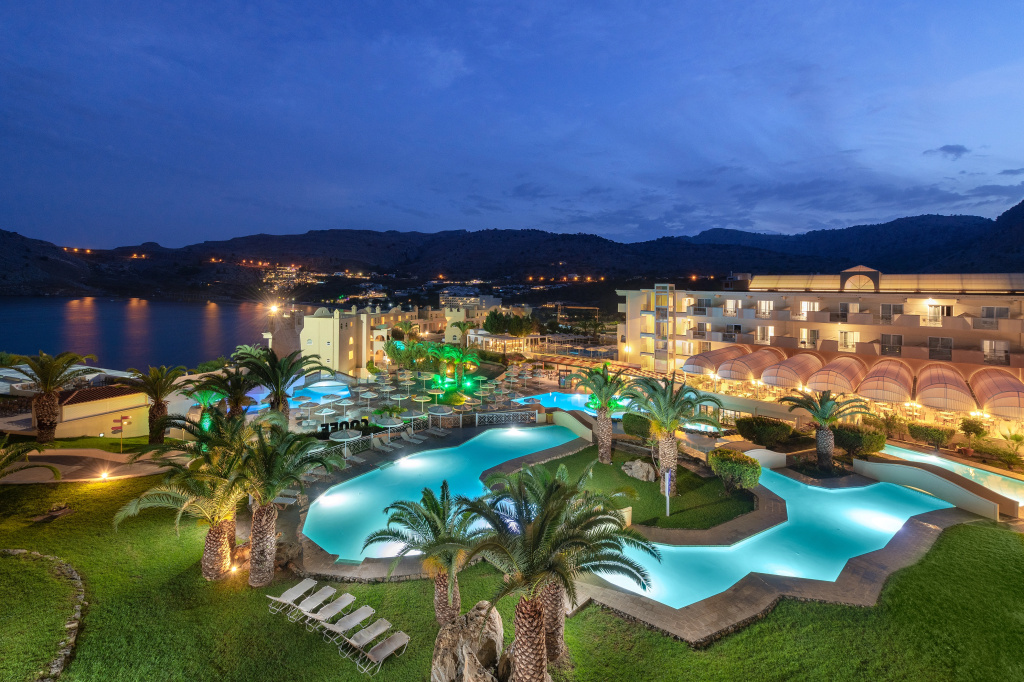 Beach & Waterfront