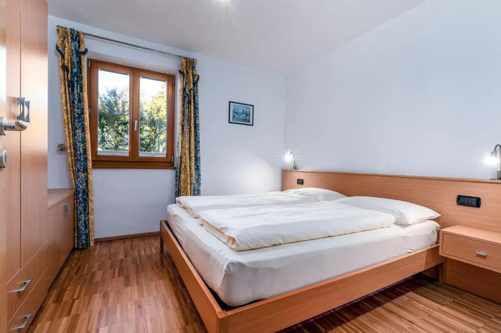 2 Bedrooms Apartment with garden view