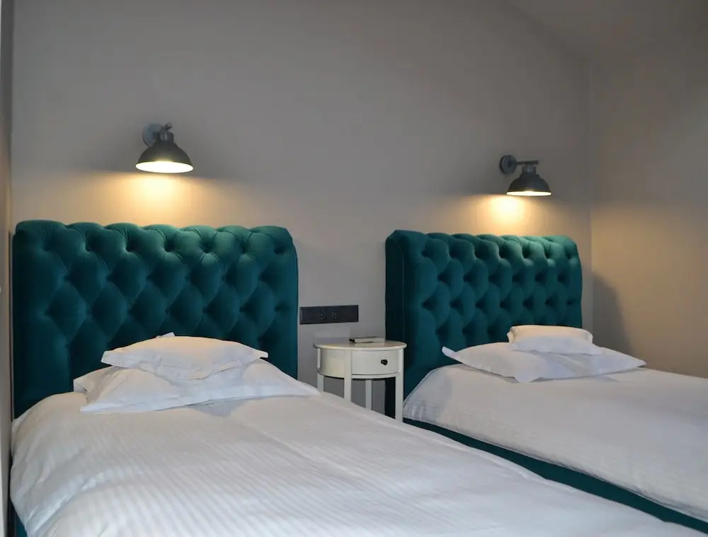 Economy room
