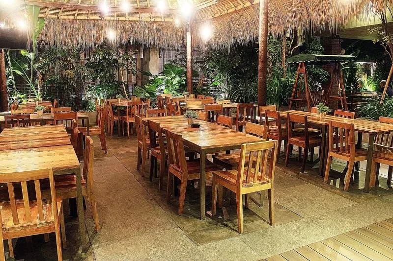 V Hotel & Residence by ZEN Rooms - фото 18