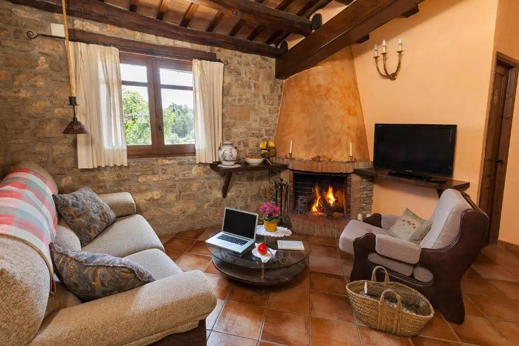 2 Bedrooms Cottage