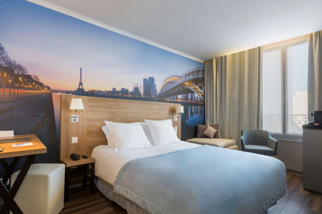 Отель Best Western Rives de Paris La Defense в Курбевуе