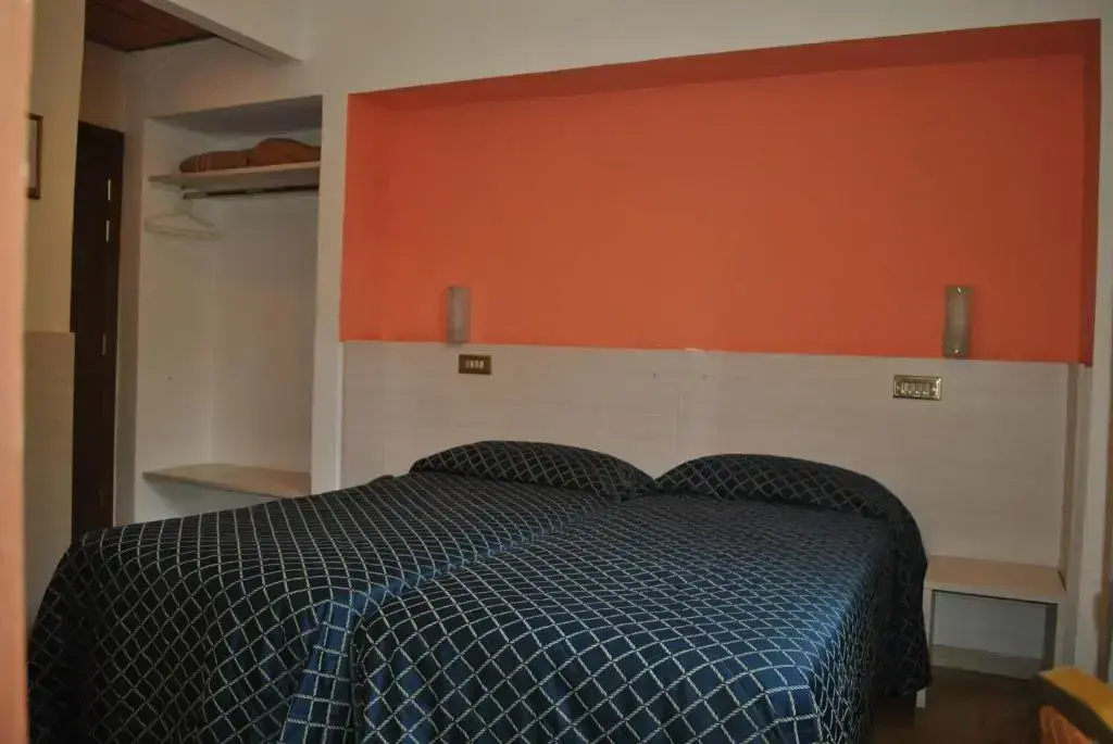Economy Double room (full double bed)