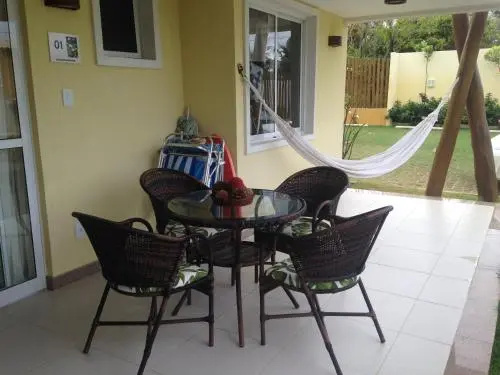 3 Suítes, praia e piscina