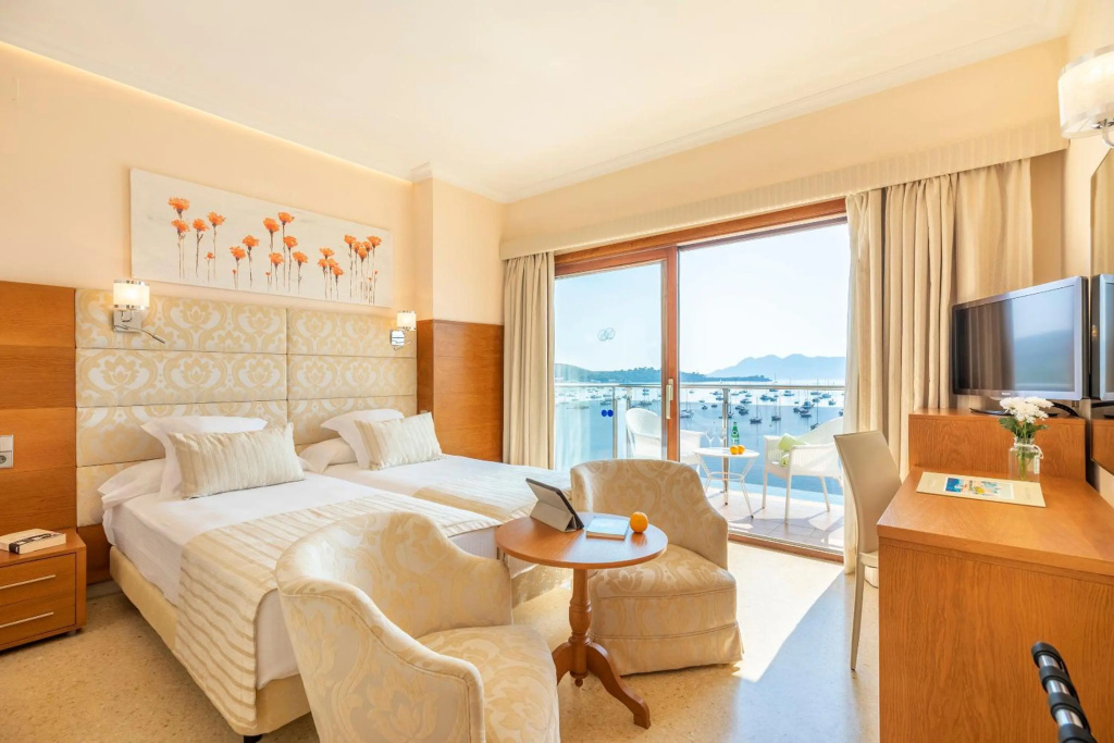 Hotel photo 11
