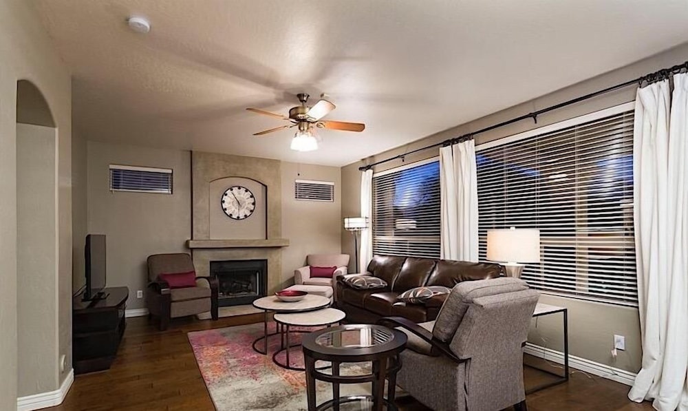 Painted Horizon By Signature Vacation Rentals — 2