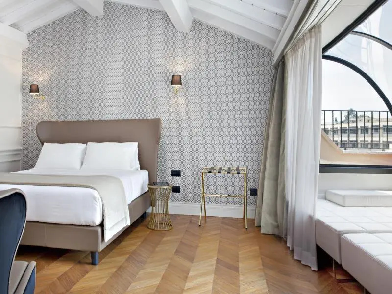 Royal Double Suite (full double bed)