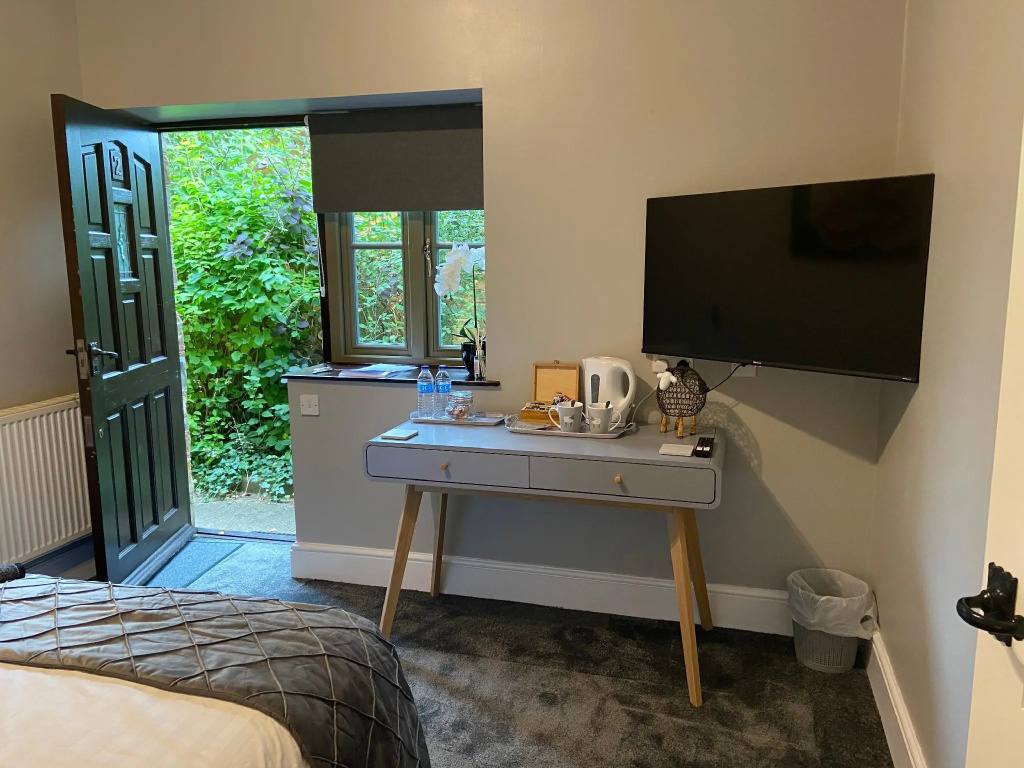 Standard Double room (full double bed)
