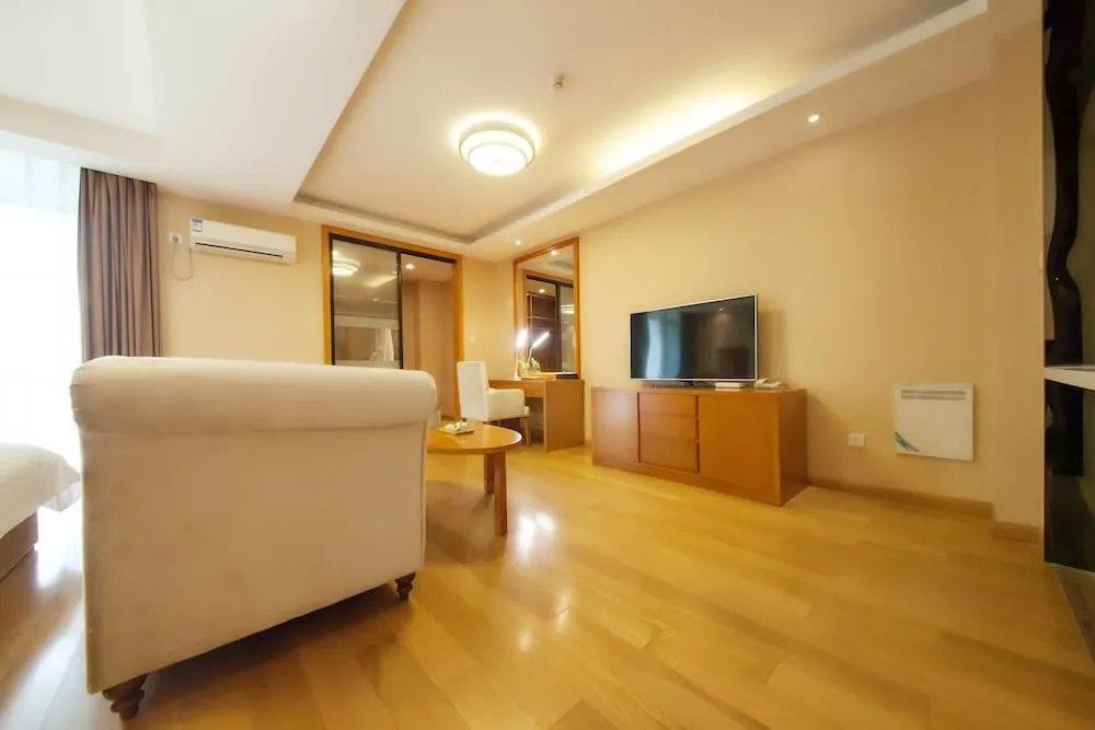 PE Hotels (Suzhou Xinghu Street Higher Education Area)