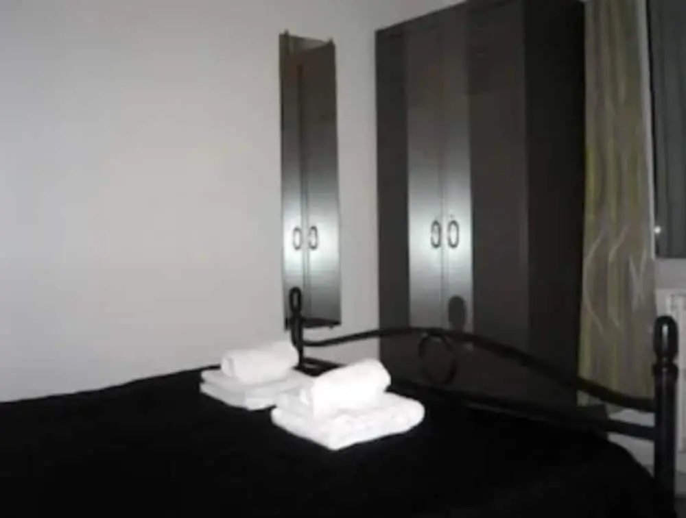 Economy Double room (full double bed)