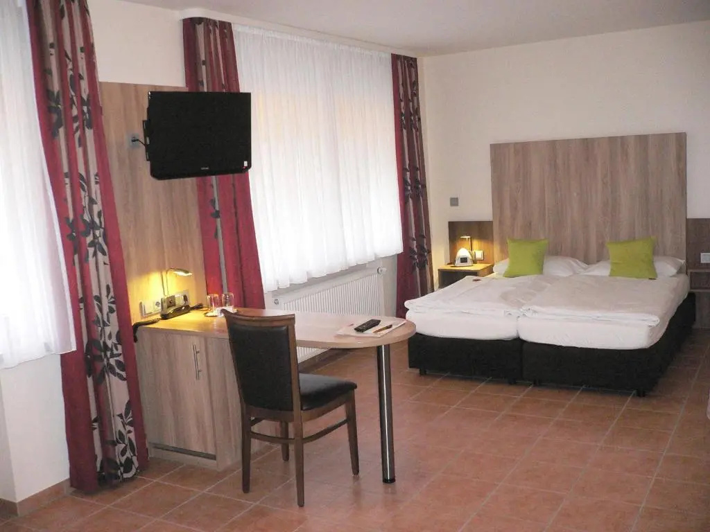 Standard Double room (full double bed)