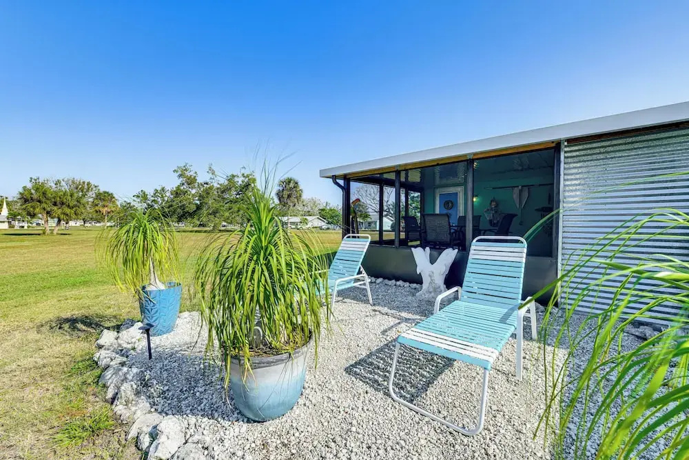 Pet-friendly Bradenton Home ~ 3 Mi to Cortez Beach
