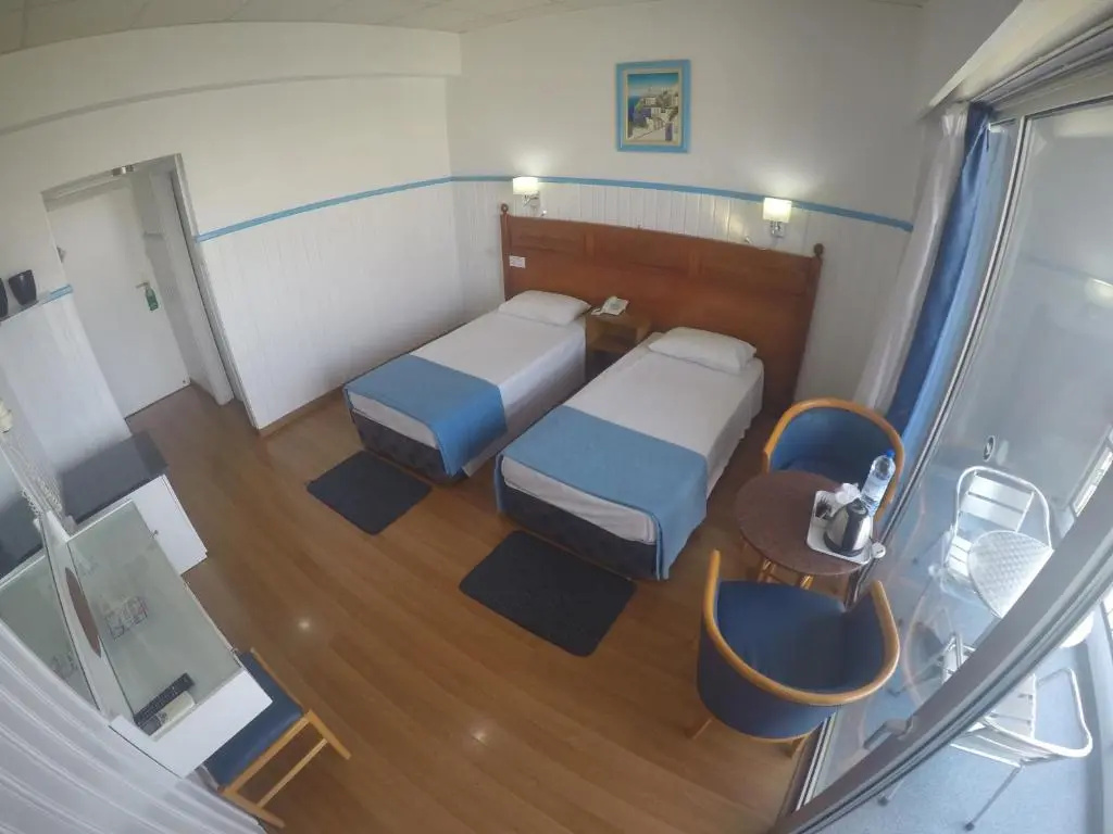Standard Double room with balcony (twin beds)