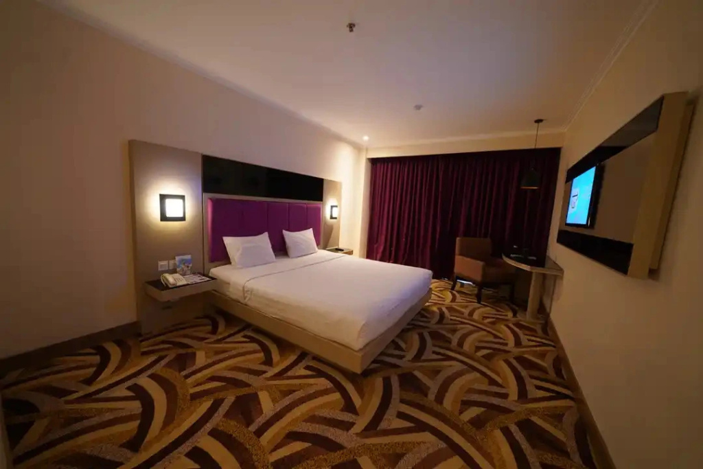 Deluxe Double room (full double bed)