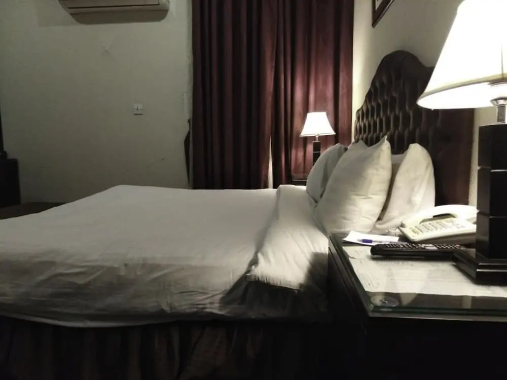 Javson Airport Hotel, Sialkot photo 6