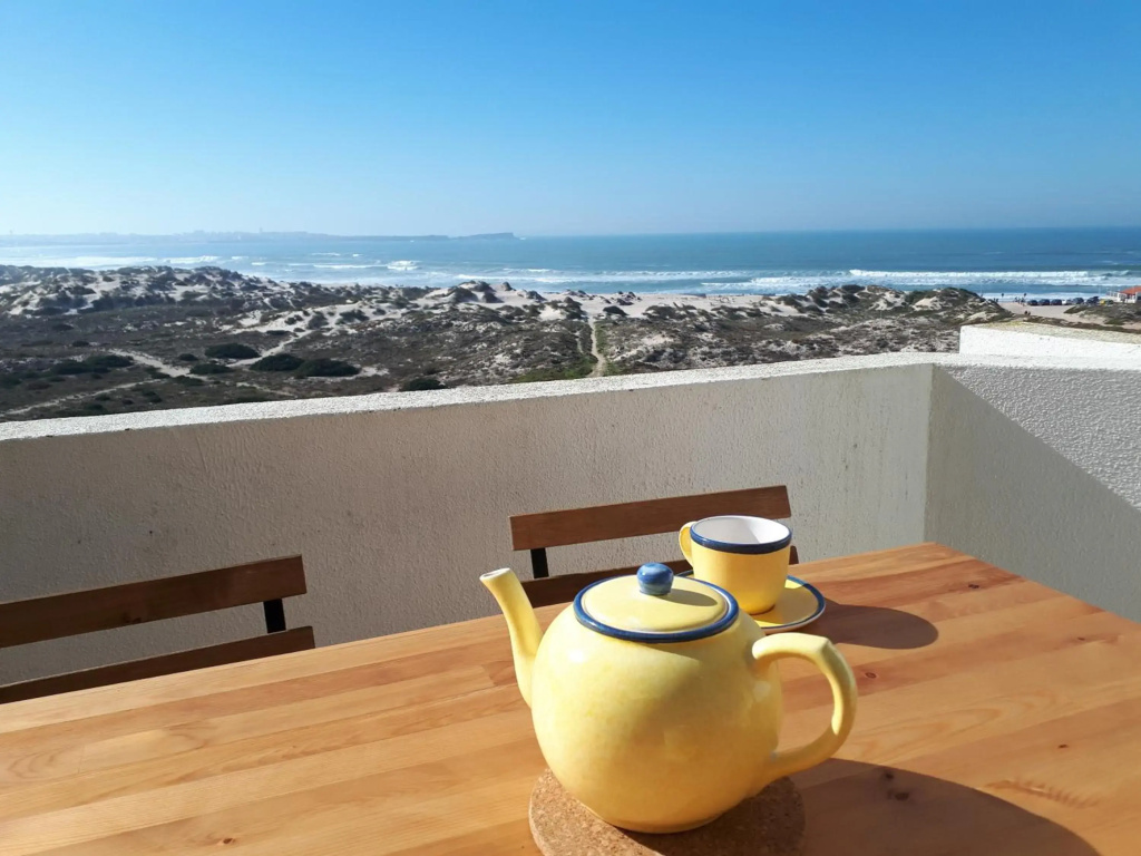 Maresia - Beachfront Peniche Apartment