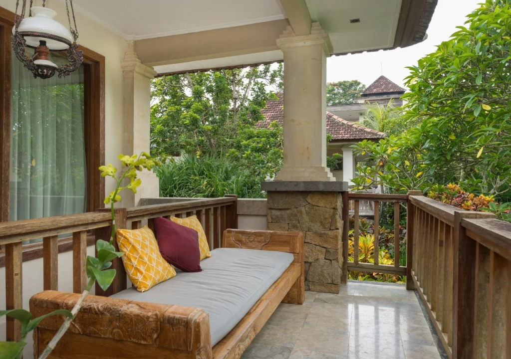Balcony & Terrace