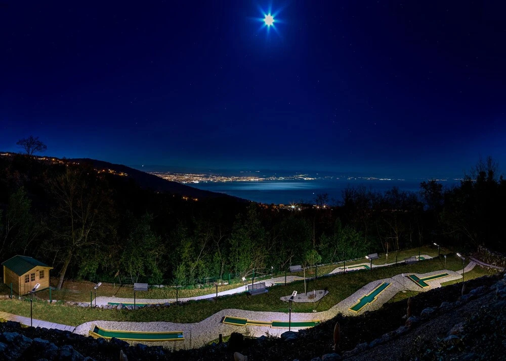 Villa AltaVista, Opatija - Seaview & Relax with Heated Pool and Private MiniGolf
