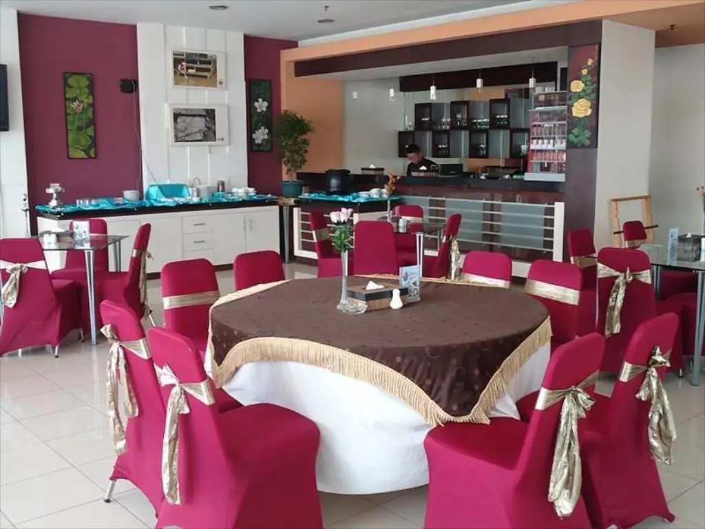 Food & Beverage