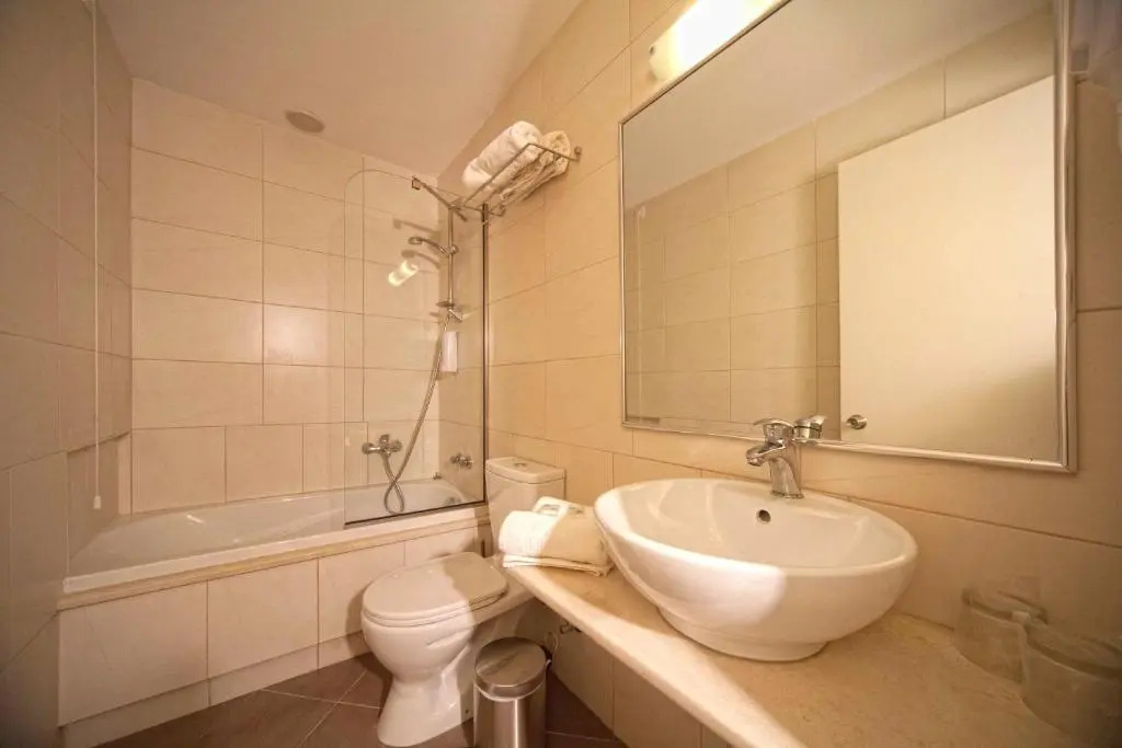 Standard Double room with garden view (full double bed)
