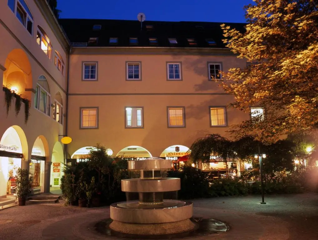 Goldener Brunnen