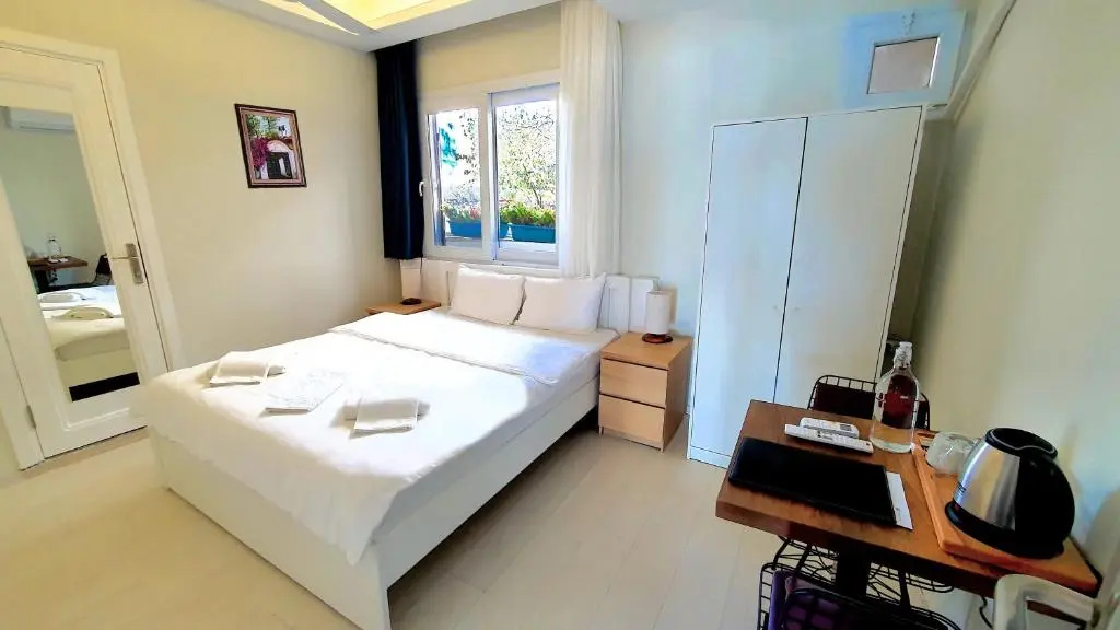 Economy Double room (full double bed)