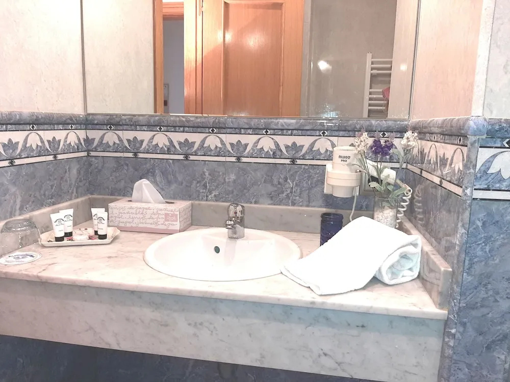 Hotel Nueva Plaza - Chambres
