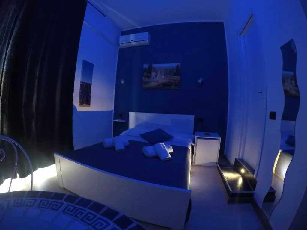 Economy room