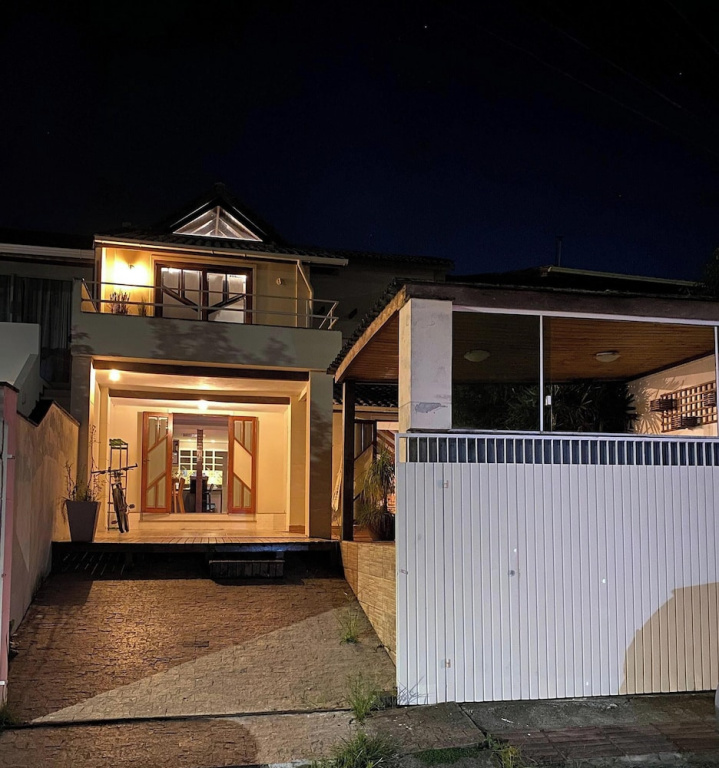 Casa 5 Ruas com Hidro - Rio Tavares Florianopolis