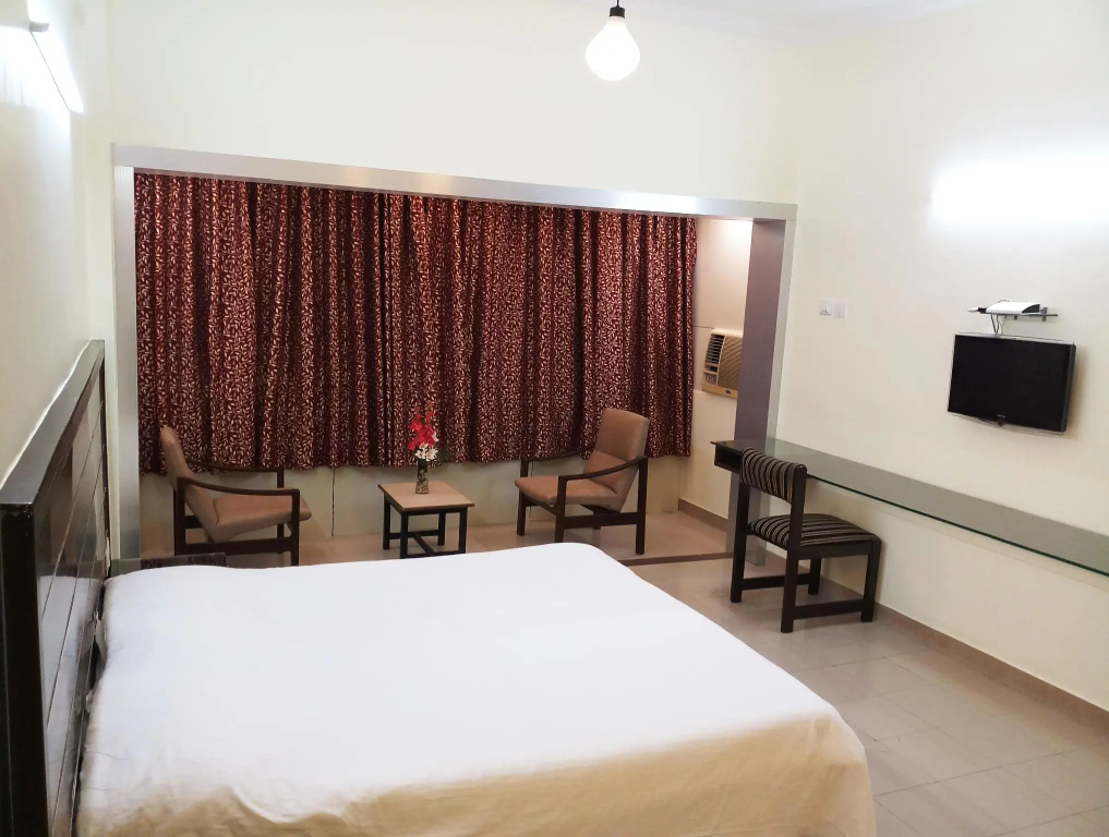 Standard Double room (full double bed)