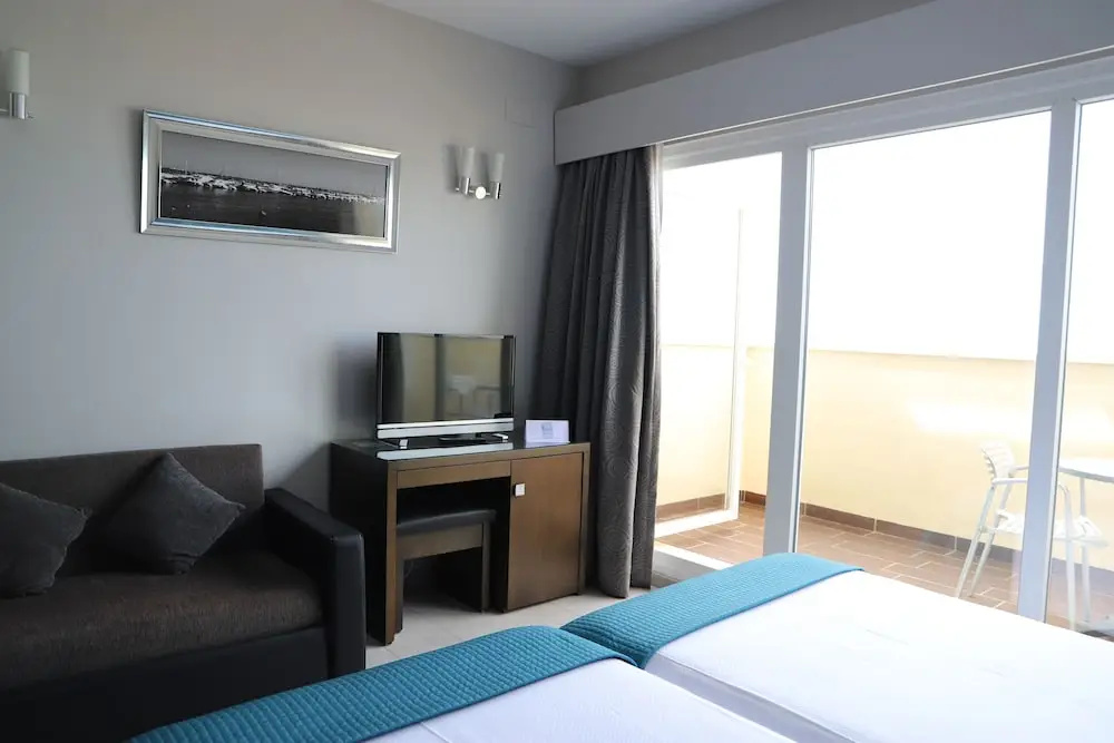 Superior Double room (full double bed)