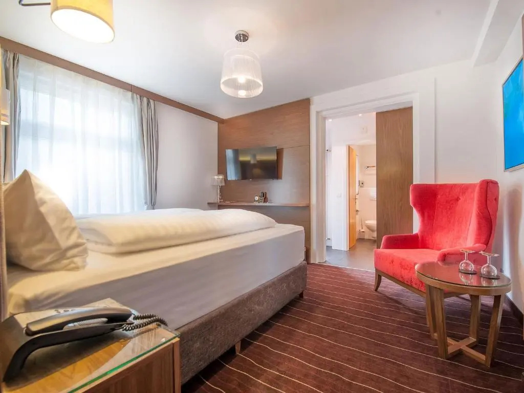 Standard Double room (full double bed)