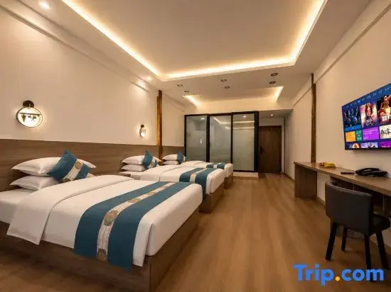 Deluxe Triple room