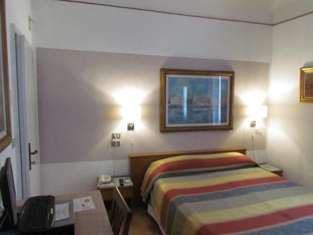 Economy room