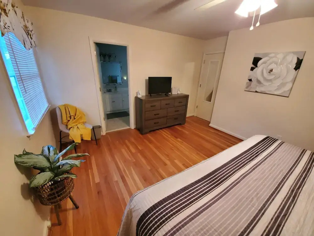 Andrea Abode 5 Bedroom Home by RedAwning — фото 2