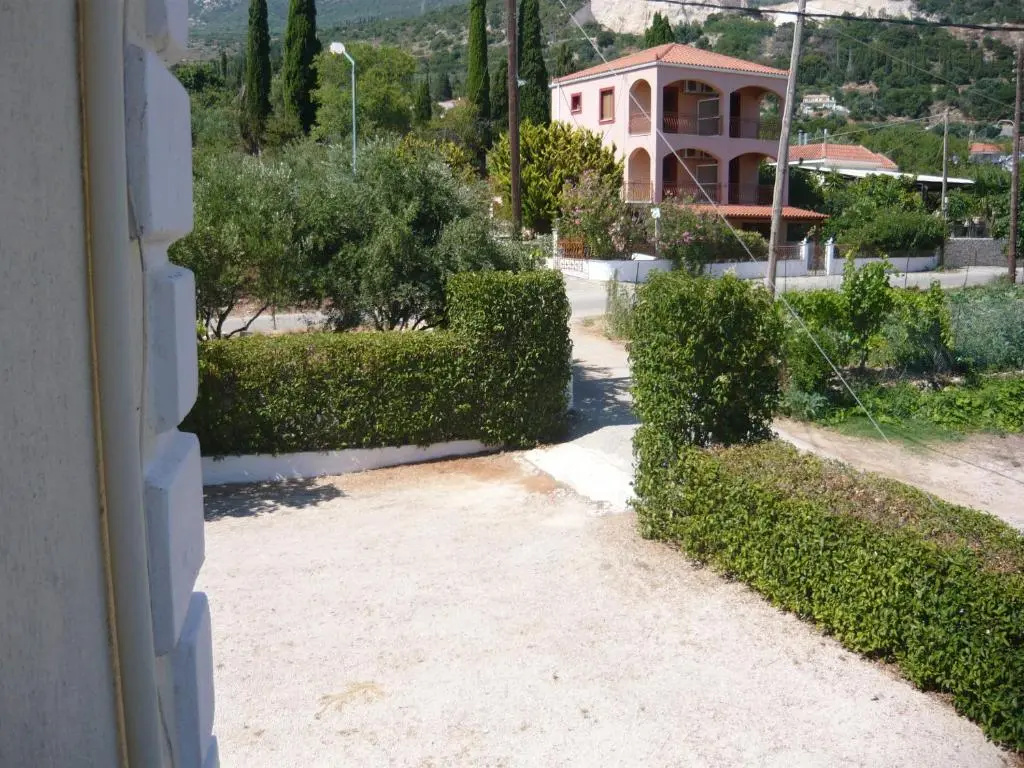 Standard Double room with balcony (full double bed)