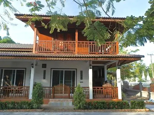 Nakorn Cafe Guest House