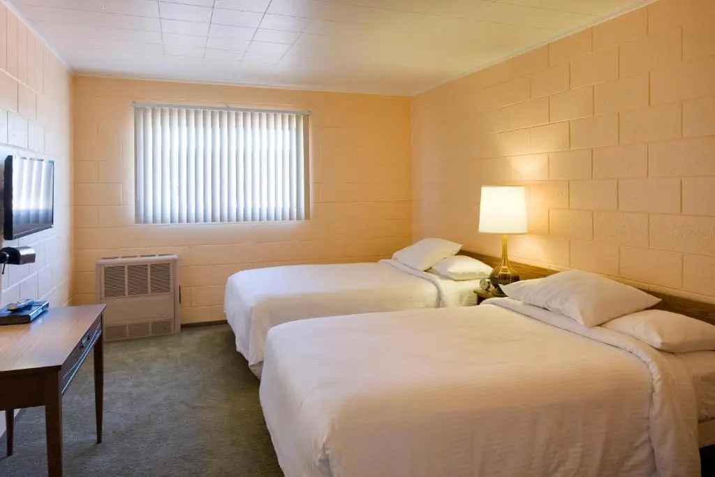 Deluxe Double room (full double bed)