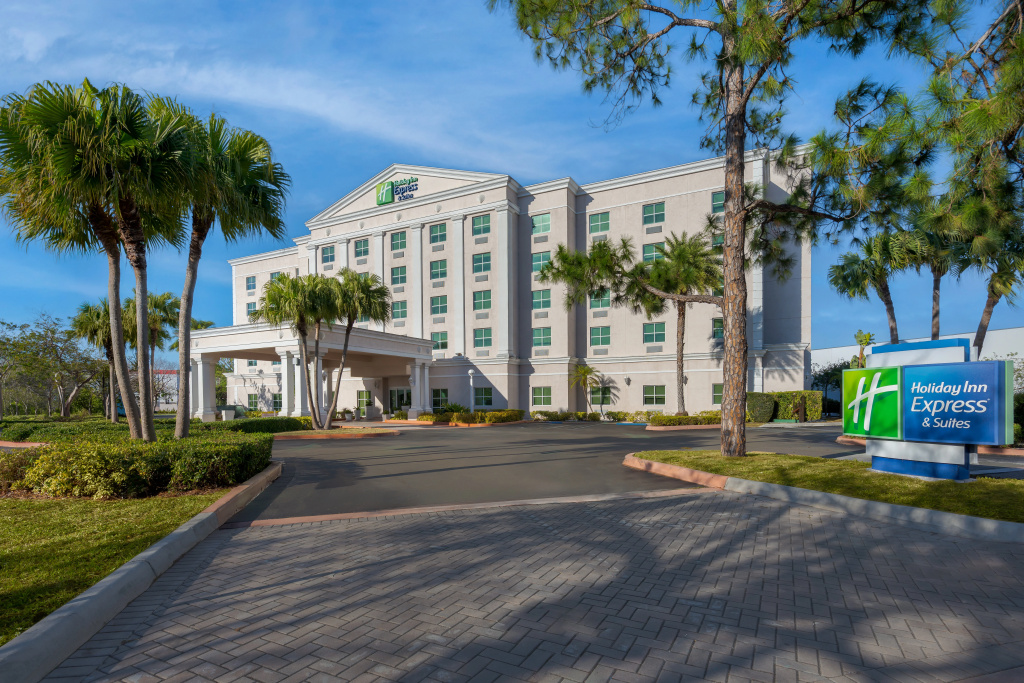 Holiday Inn Express & Suites Kendall by IHG