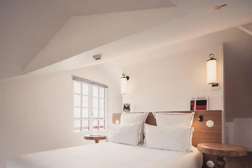 Economy room