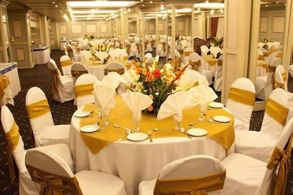 Regent Plaza Hotel & Convention Centre - фото 15