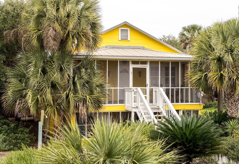 E ARCTIC 412 2 Bedroom Holiday Home By My Ocean Rentals