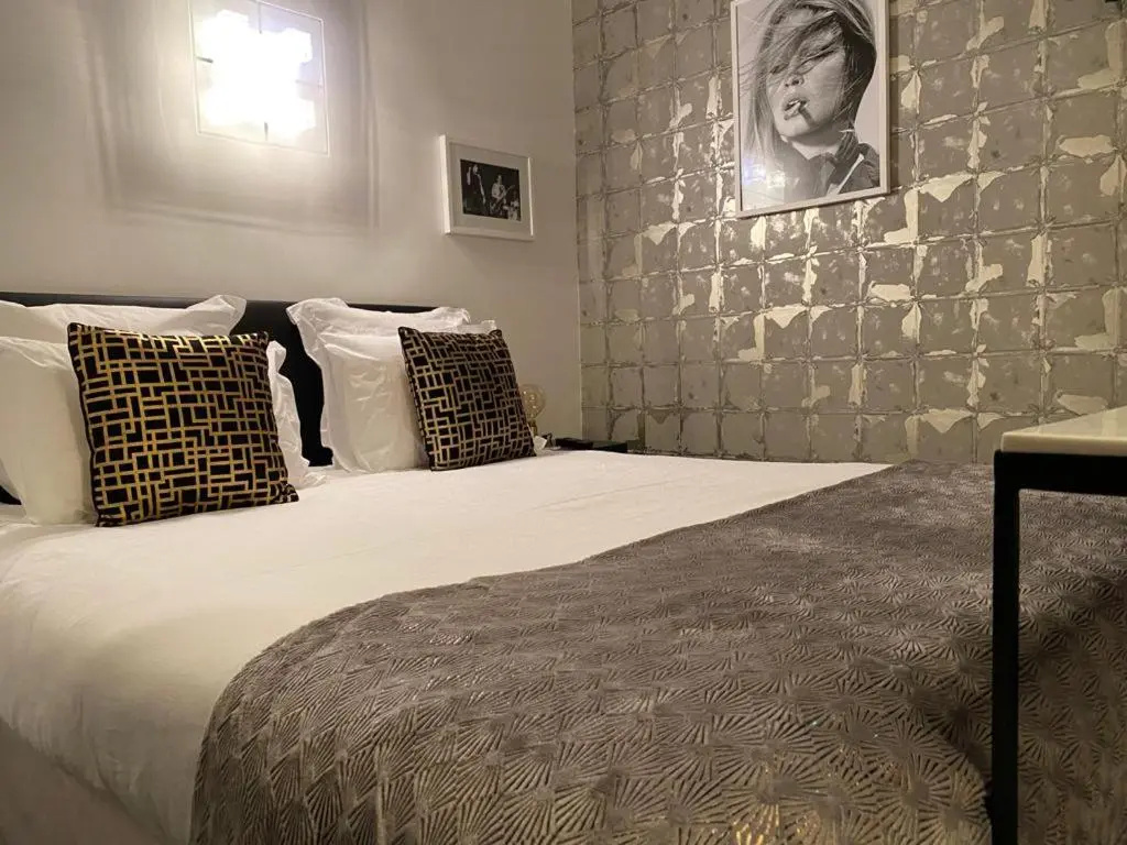 Standard Double room with garden view (full double bed)