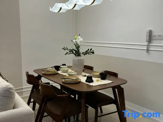 Modern Studio Escape — 4