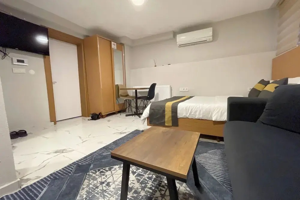 Charming studio apt with fast WiFi and AC near Nisantasi and Taksim #101 — фото