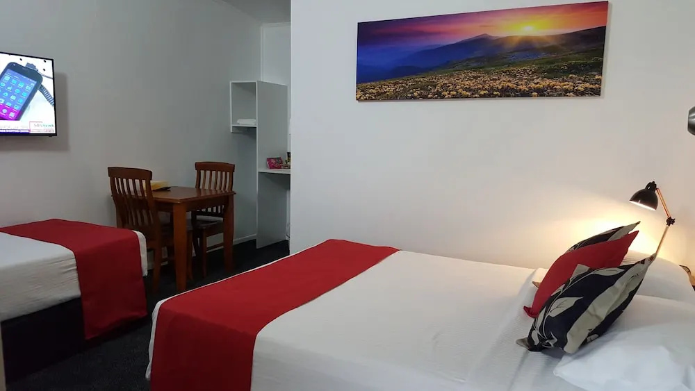 Deluxe Double room with balcony (full double bed)